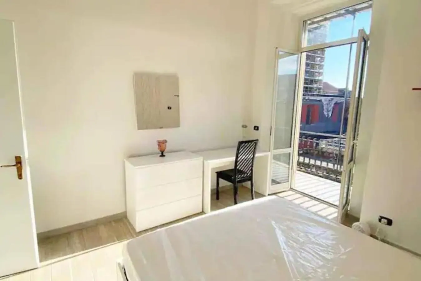 Ave G.P. With Balcony Apartment Naples